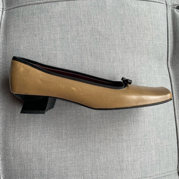 Yoriko Powell Made in Italy Vintage Leather Low Heel square toe Pumps - Picture 3 of 9